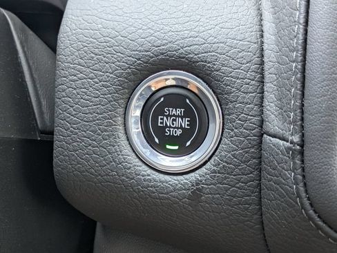 Used 2023 GMC Yukon Denali RWD image 27