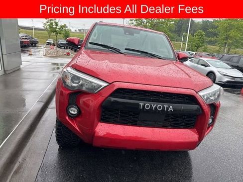 Used 2023 Toyota 4Runner SR5 Premium w/ Moonroof Package AWD/4WD image 9