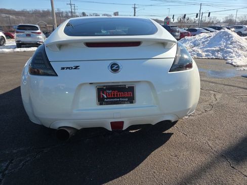 Used 2016 Nissan 370Z Sport Tech image 5