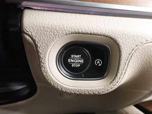 Used 2022 Mercedes-Benz GLS 450 4MATIC image 23