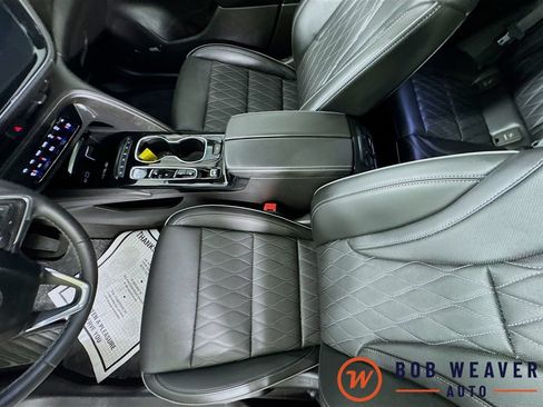 Used 2023 Buick Envision Avenir AWD/4WD image 26