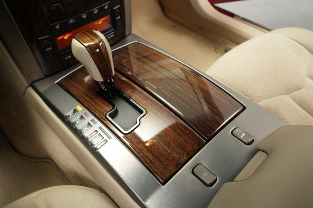 Used 2006 Cadillac XLR V RWD image 42