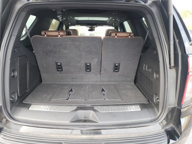 Used 2024 Chevrolet Tahoe High Country AWD/4WD image 13