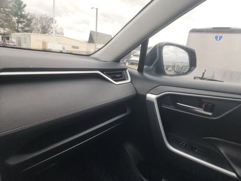 Used 2024 Toyota RAV4 XLE image 26