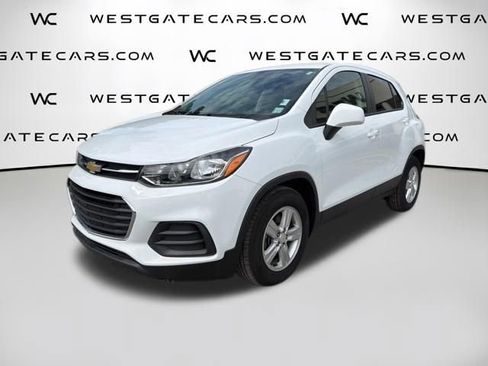 Used 2022 Chevrolet Trax LS w/ Tint and Cruise Package FWD image 1