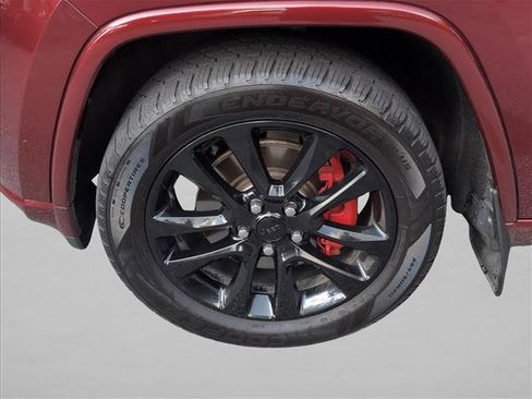 Used 2021 Jeep Grand Cherokee Laredo X AWD/4WD image 30