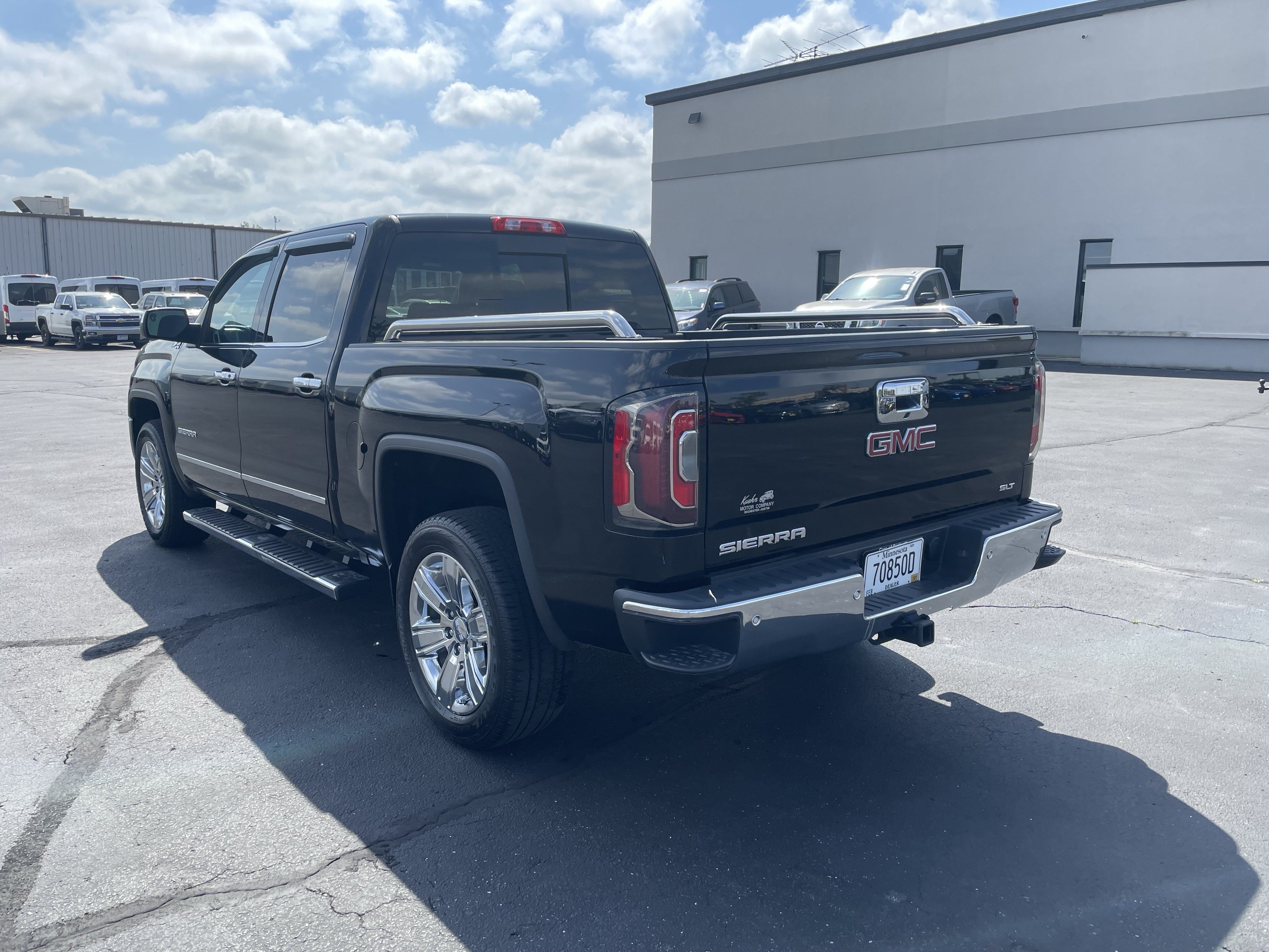 Used 2017 GMC Sierra 1500 SLT AWD/4WD image 6