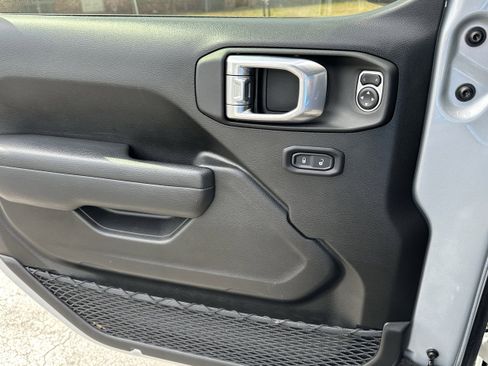 Used 2024 Jeep Wrangler Unlimited Rubicon w/ XTREMEE 35" Tire Package image 25