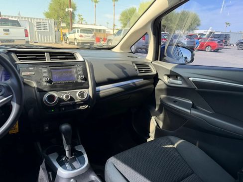 Used 2020 Honda Fit LX image 28