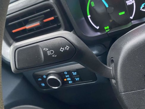 Used 2023 Ford Maverick XLT image 21