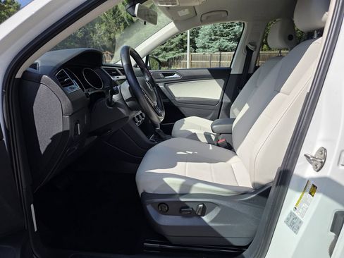 Used 2019 Volkswagen Tiguan SE AWD/4WD image 15
