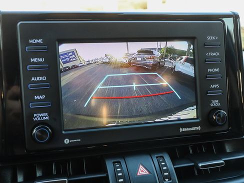 Used 2021 Toyota RAV4 XLE Premium image 26