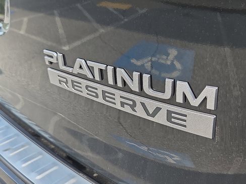 New 2025 Nissan Armada Platinum Reserve image 8