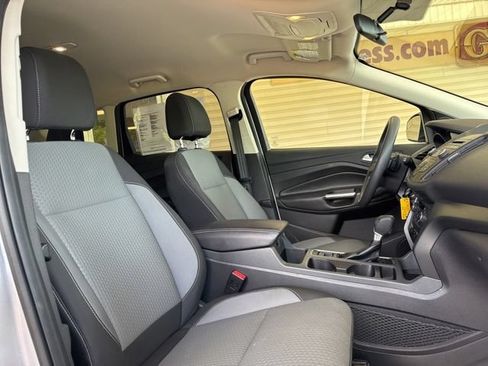 Used 2017 Ford Escape SE FWD image 27