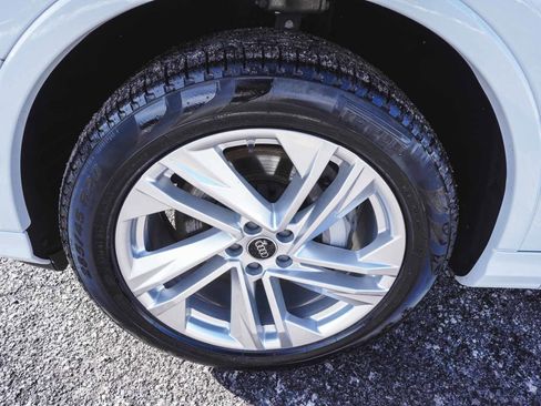 Used 2023 Audi Q7 3.0T Premium w/ Convenience Package image 8