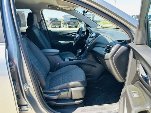 Used 2024 Chevrolet Equinox LT w/ LPO, Floor Liner Package FWD image 31