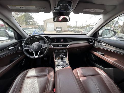 Used 2018 Alfa Romeo Stelvio Ti AWD/4WD image 6