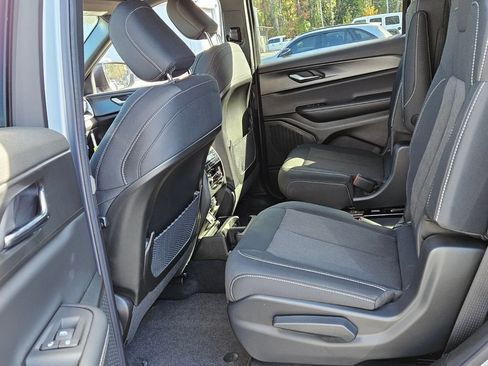 New 2025 Jeep Grand Cherokee L Laredo w/ Luxury Tech Group I image 6