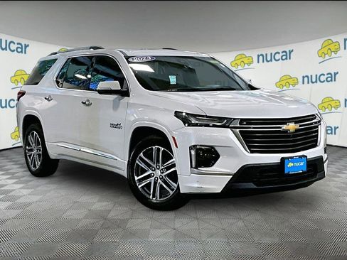 Used 2023 Chevrolet Traverse High Country AWD/4WD image 1