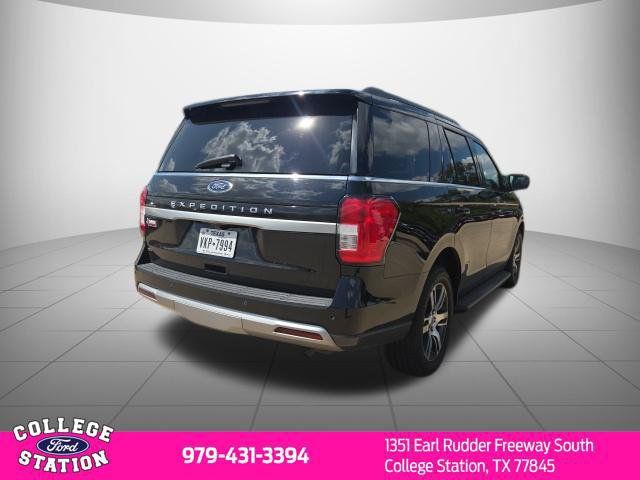Used 2024 Ford Expedition XLT RWD image 3