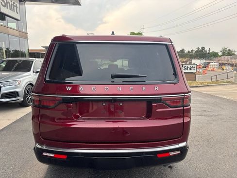 Used 2024 Jeep Wagoneer 4WD w/ HD Trailer Tow Package image 5