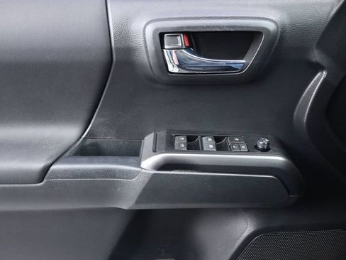 Used 2022 Toyota Tacoma TRD Sport w/ Technology Package AWD/4WD image 24