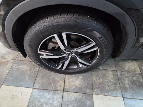 Used 2023 Volvo XC40 B5 Core AWD/4WD image 10