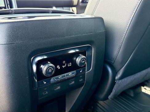 New 2026 GMC Yukon XL Denali w/ Denali Reserve Package image 28