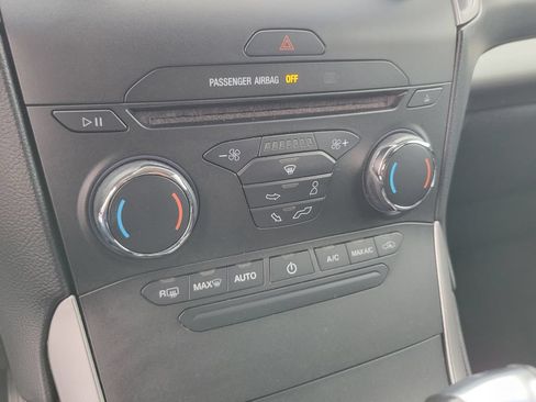 Used 2016 Ford Edge SEL AWD/4WD image 26