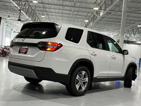 New 2025 Honda Pilot EX-L image 4