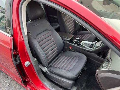 Used 2013 Ford Fusion SE FWD image 27
