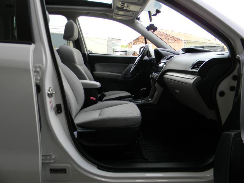 Used 2018 Subaru Forester 2.5i Premium w/ All-Weather Package AWD/4WD image 15