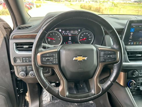 Used 2021 Chevrolet Suburban High Country image 14
