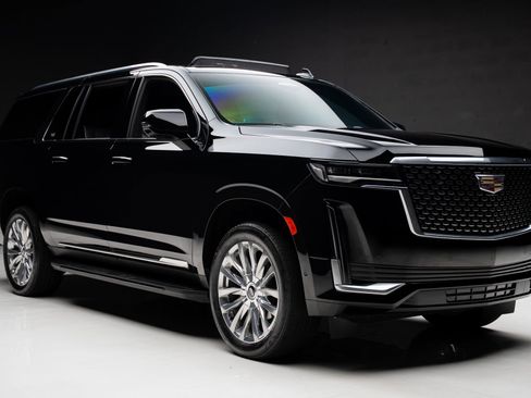 Used 2024 Cadillac Escalade ESV Premium Luxury RWD image 89