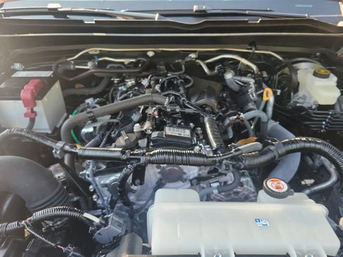 Certified 2025 Toyota Tacoma SR5 RWD image 32