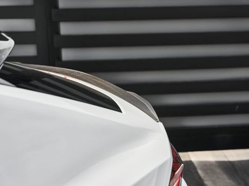 Used 2021 Lamborghini Urus AWD/4WD image 12