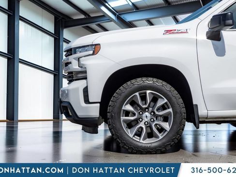 Used 2022 Chevrolet Silverado 1500 RST w/ LPO, Blackout Package AWD/4WD image 28