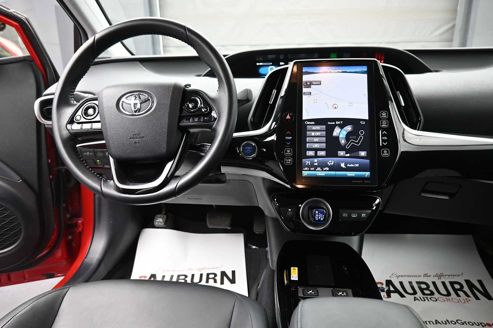 Used 2021 Toyota Prius Prime XLE FWD image 12