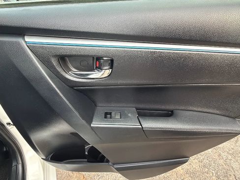 Used 2014 Toyota Corolla S image 20