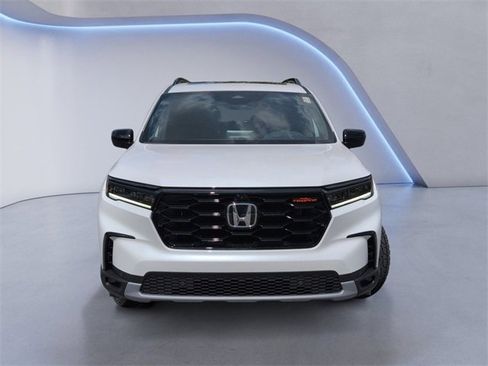 New 2025 Honda Pilot TrailSport image 12