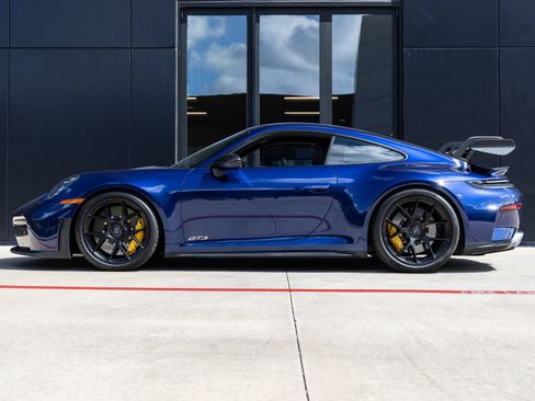 Certified 2026 Porsche 911 GT3 RWD image 2
