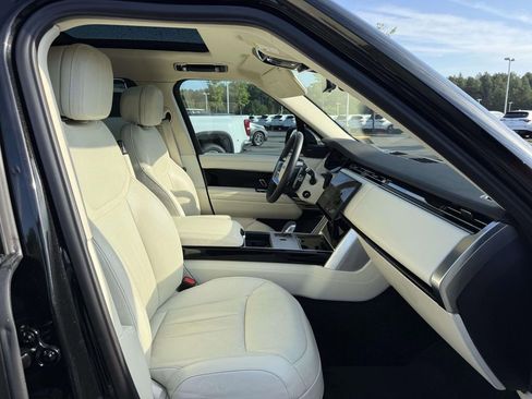 Used 2024 Land Rover Range Rover Long Wheelbase SE AWD/4WD image 14