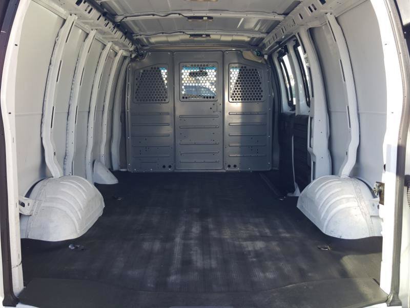 Used 2022 Chevrolet Express 2500 w/ Driver Convenience Package RWD image 10
