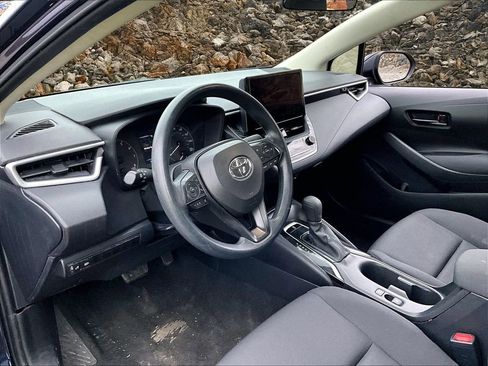 Used 2023 Toyota Corolla LE FWD image 11