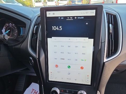 Certified 2022 Ford Edge SEL w/ Sport Appearance Package image 4