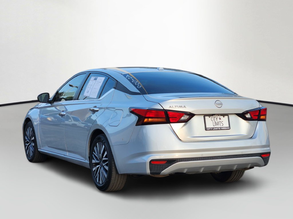 Used 2025 Nissan Altima 2.5 SV FWD image 5