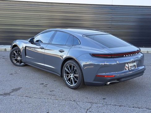 Used 2025 Porsche Panamera 4 image 3