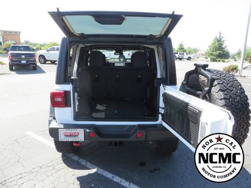 Used 2024 Jeep Wrangler Unlimited Rubicon w/ Technology Group AWD/4WD image 58