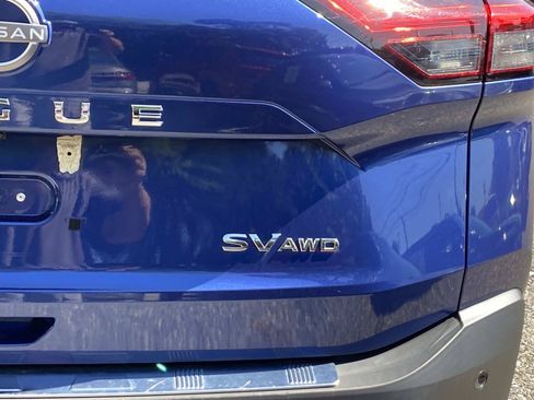 Used 2023 Nissan Rogue SV AWD/4WD image 5