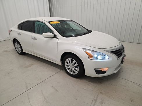 Used 2015 Nissan Altima 2.5 S w/ Power Driver Seat Package image 7